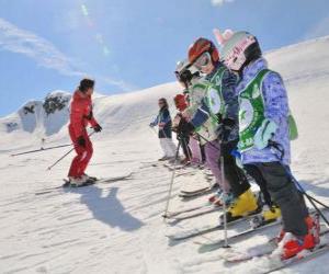 пазл Группа детей лыжный инструктор